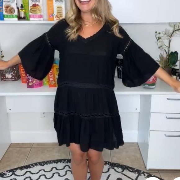 Selfie Couture by Trendology Black Boho Cutout Eyelet Trim Lined Dress size S/M - Picture 5 of 8